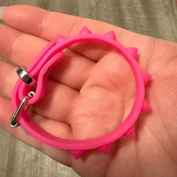 Christian Louboutin Loubilink silicone bracelet - Picture 2 of 9